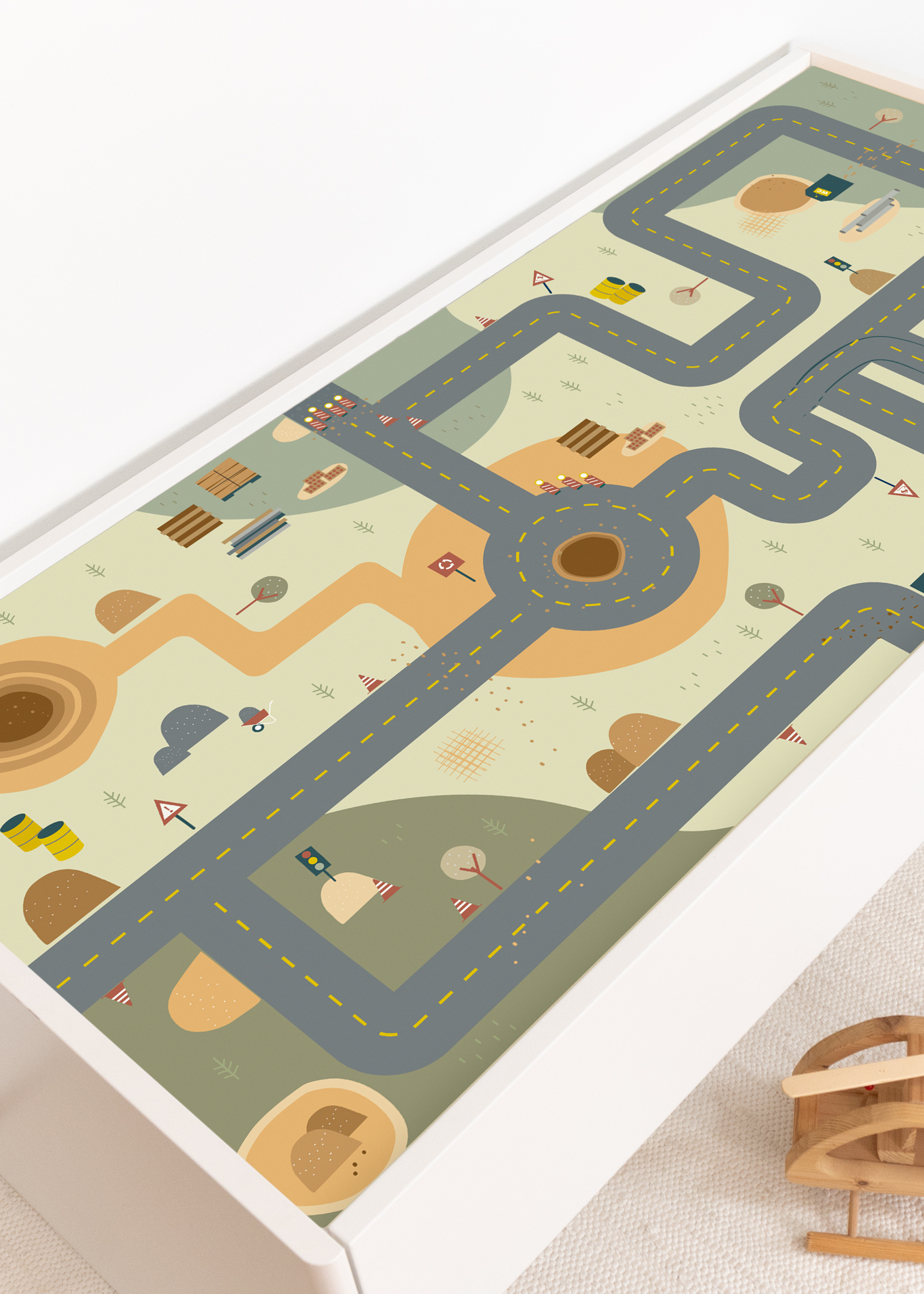 IKEA Spieltisch mit aufregendem Baustellenmotiv bekleben