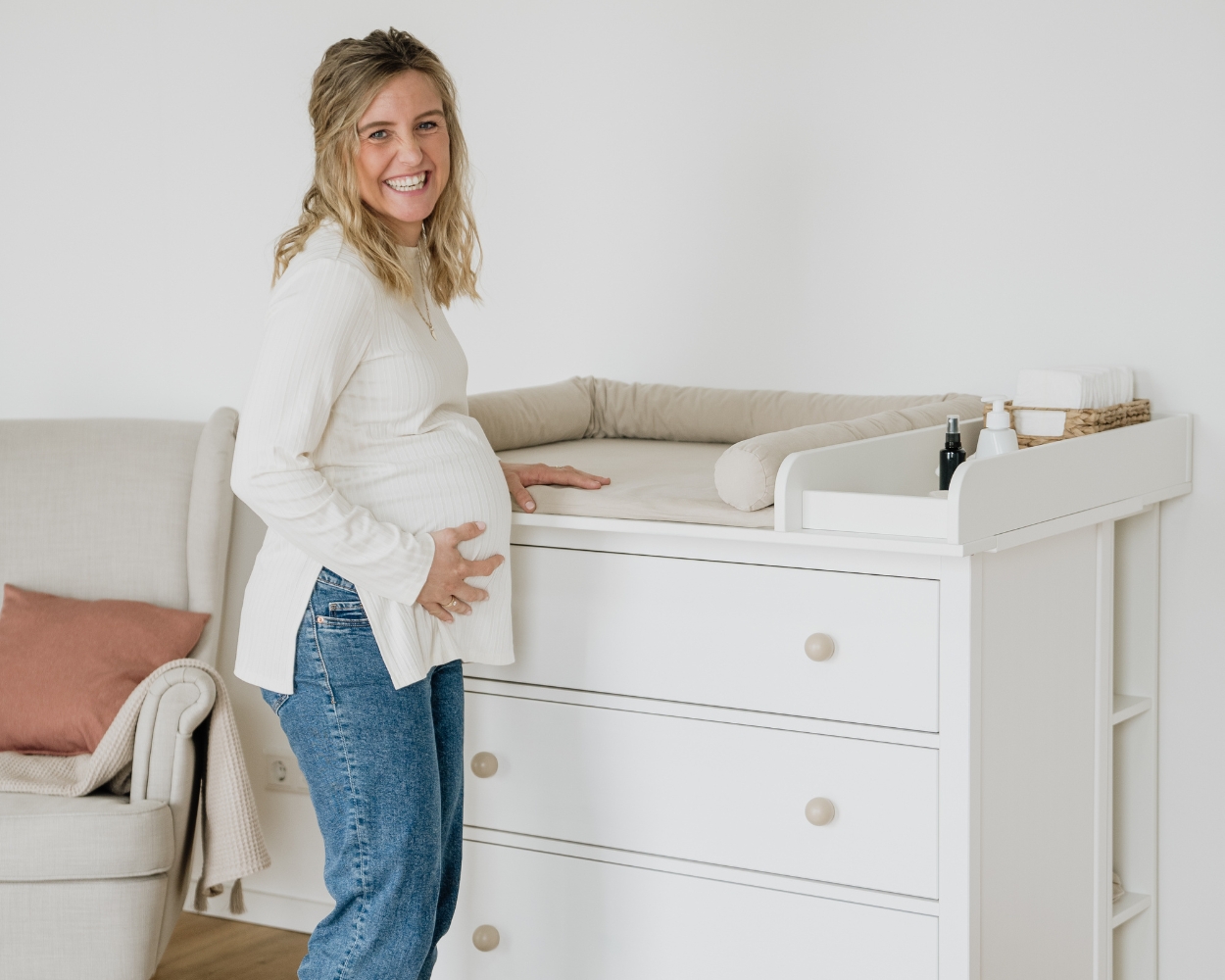 Wickelkommode aus IKEA HEMNES im Babyzimmer