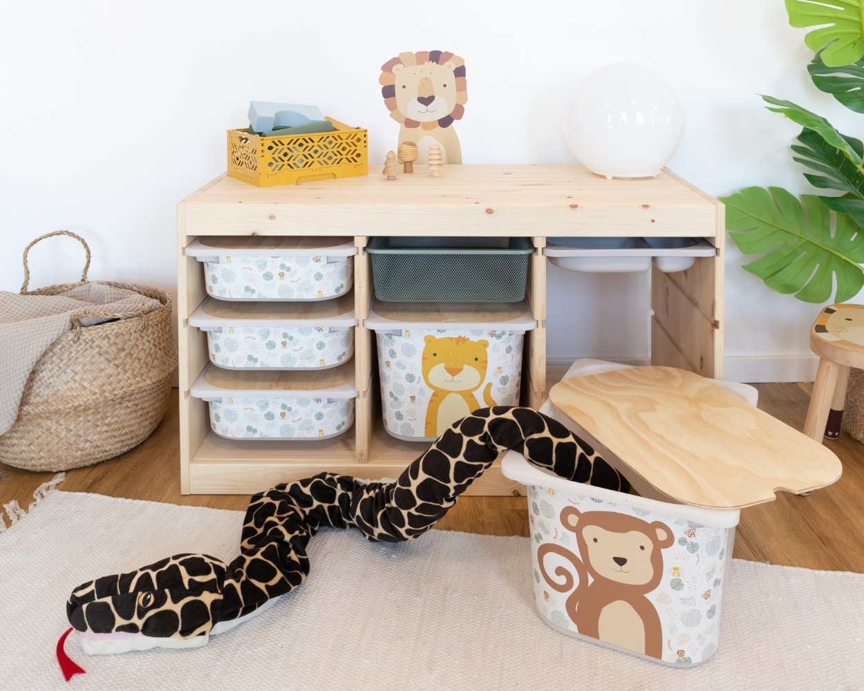 Gestalte deinen eigenes Regal mit unseren Tiermotiven für dein Kinderzimmer Jungs