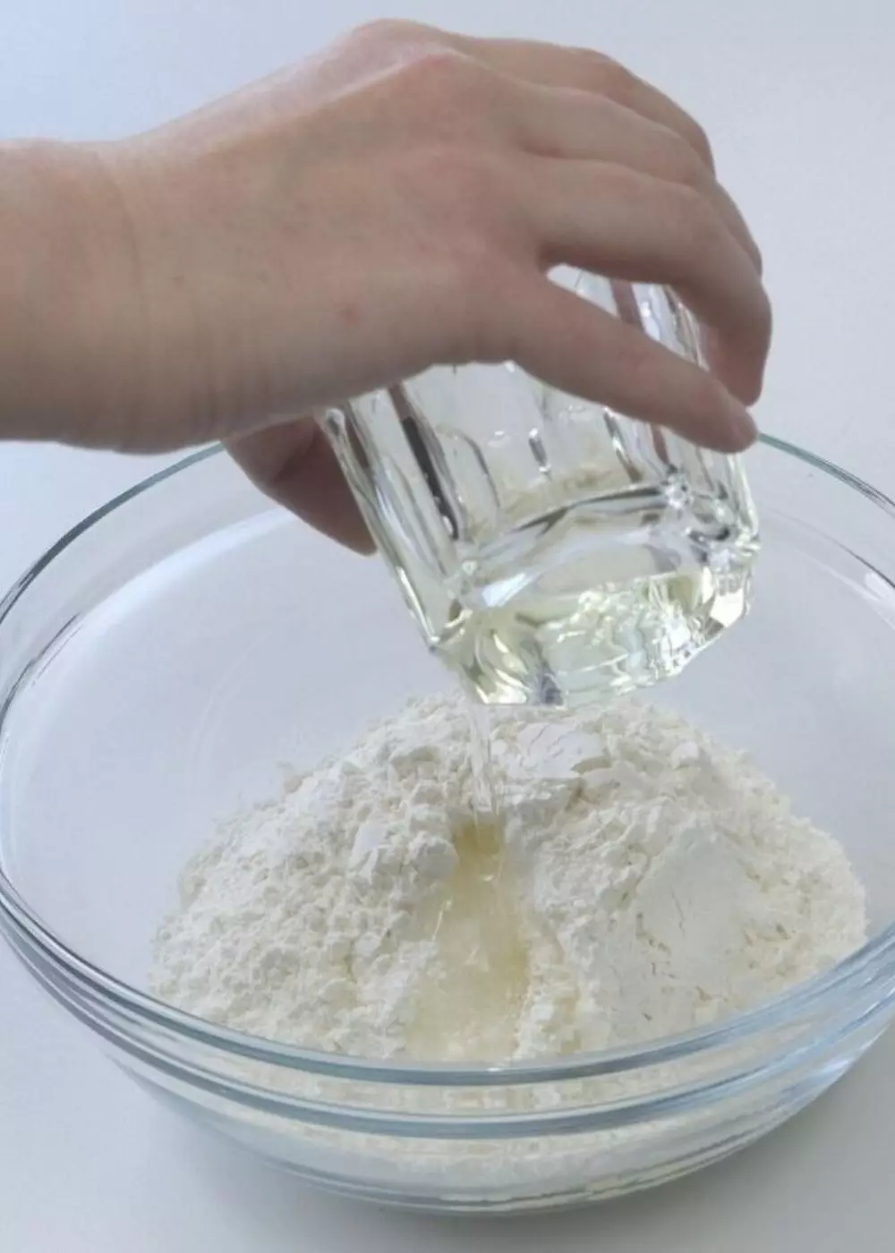 Kinetischen Sand und Zaubersand aus Mehl und Öl selber machen