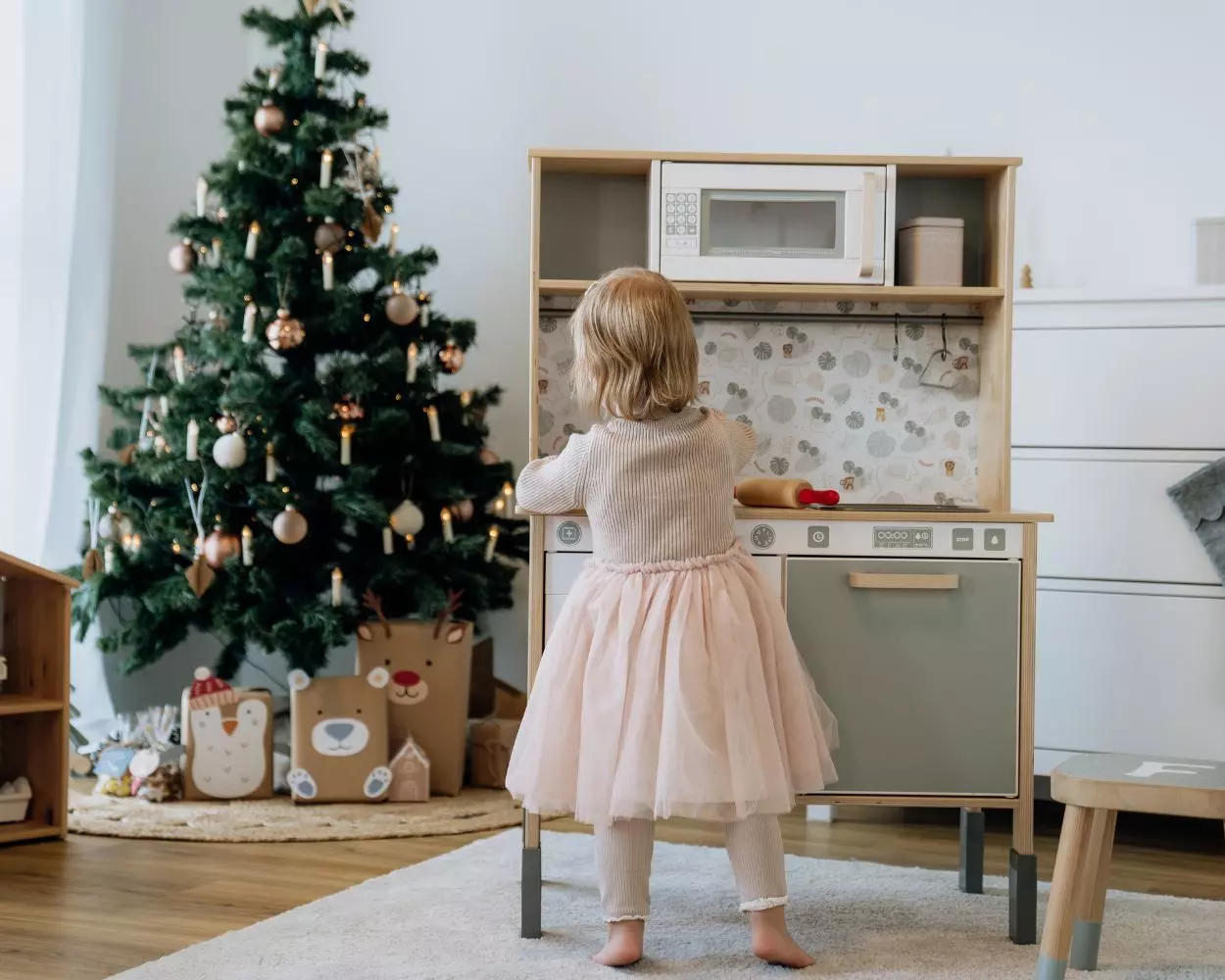 weihnachten-geschenk-kinderkueche_1920.webp